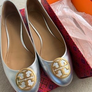 Tory Burch Benton Flat Metallic Nappa